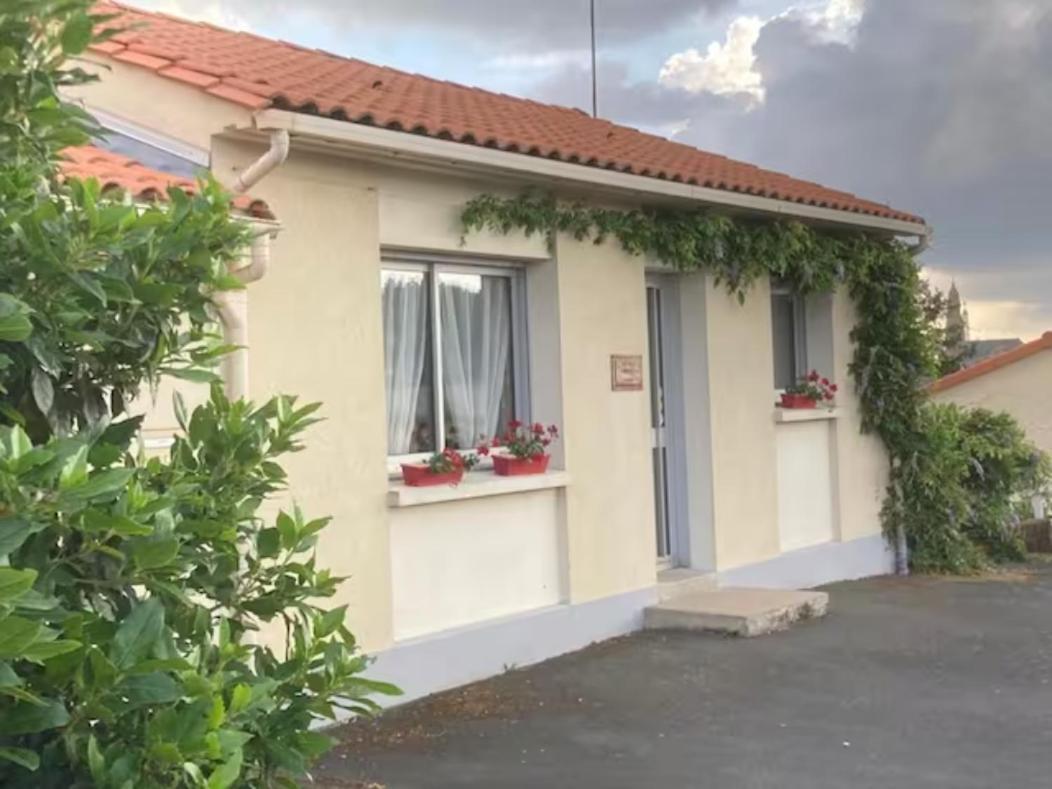 La Maison Madame Villa Chambretaud Exterior photo